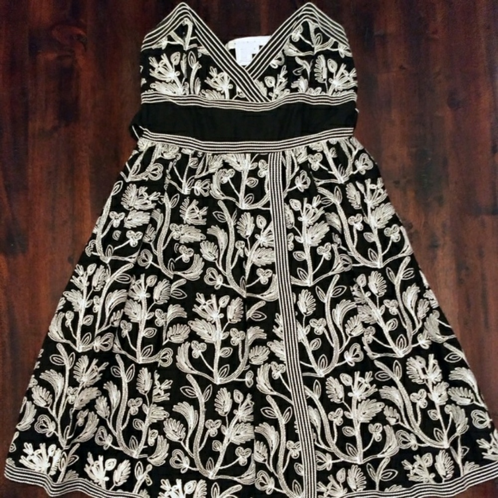 Studio M Embroidered Dress w/Front Slit&Tie Waist